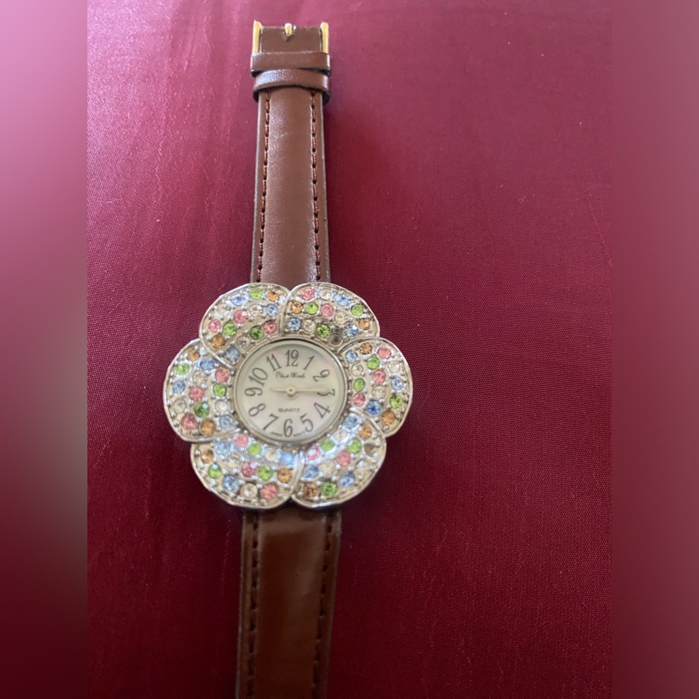 Ladies Watch - Picture 5 of 5